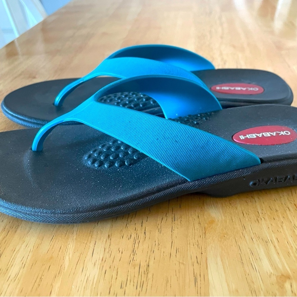 Okabashi flip flops Like New sz medium